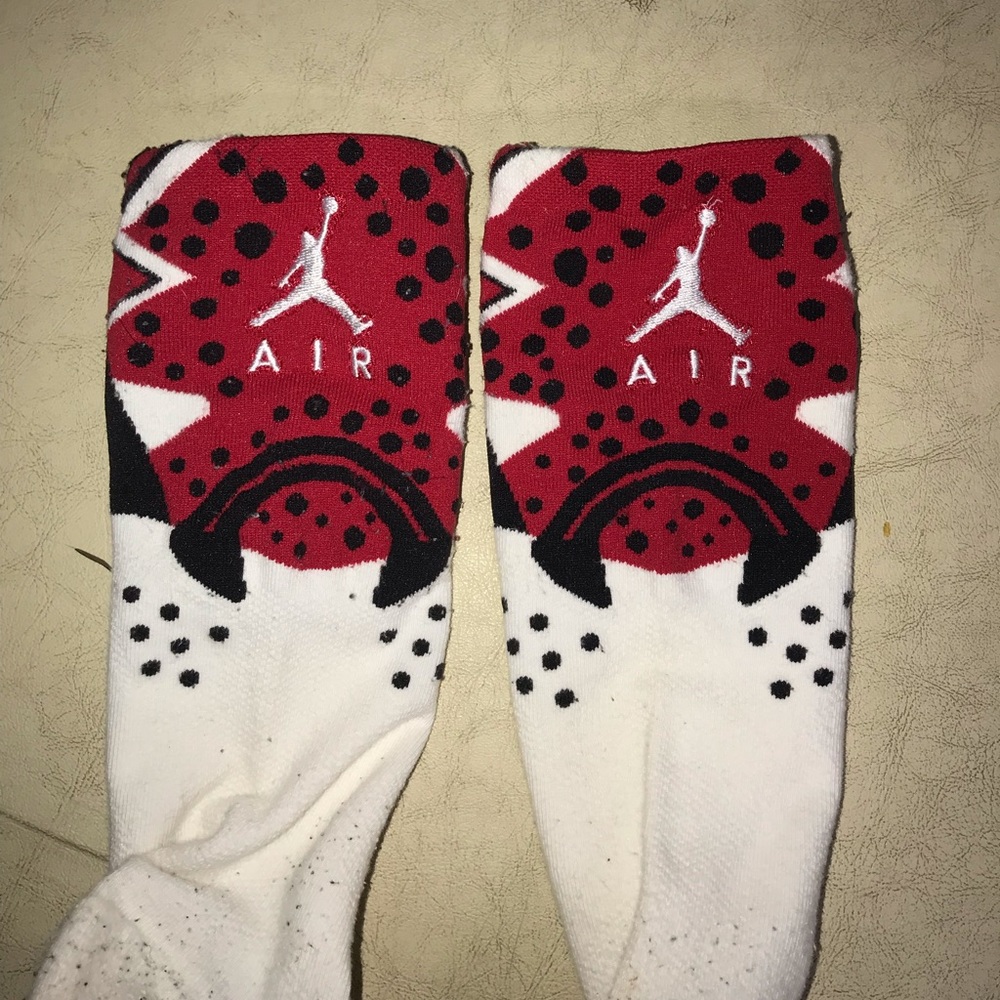 Jordan carmine 6 sock